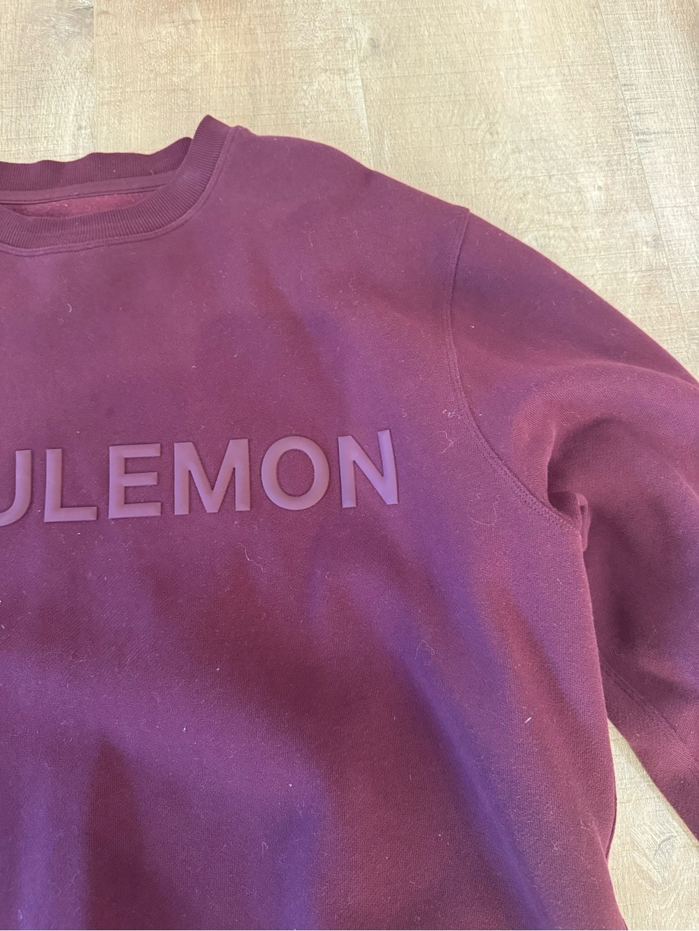 lululemon athletica Men's Crewneck Sweatshirt - Burgundy - Picture 2 of 2